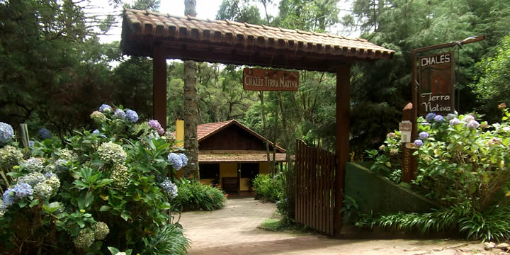 Entrada dos Chalés Terra Nativa - Monte Verde