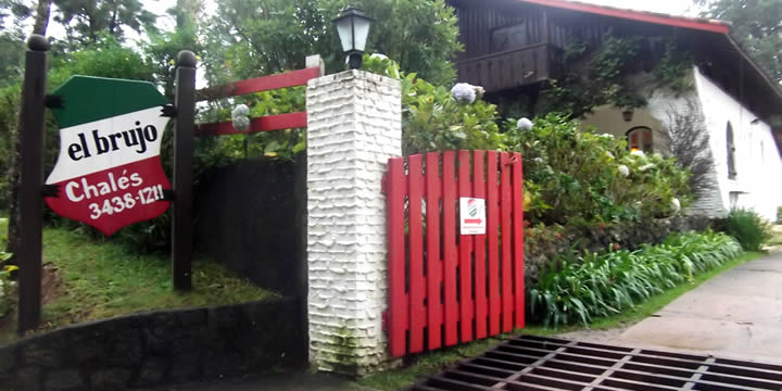 Entrada da Pousada El Brujo - Monte Verde