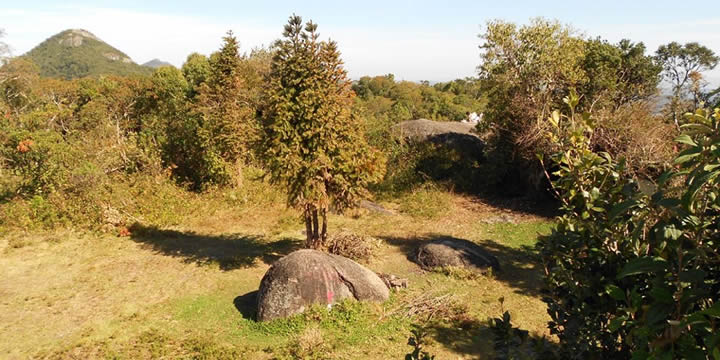 Trilha da Pedra da Onça