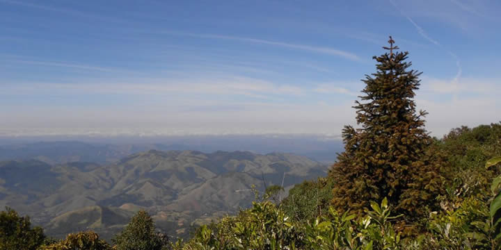 Trilha da Pedra da Onça